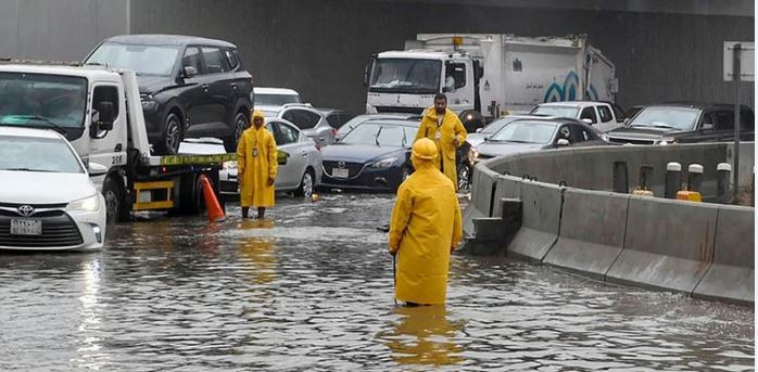 సౌదీ అరేబియాలో వర్ష బీభత్సం